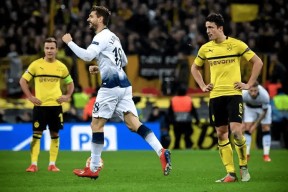 关于巴黎圣日耳曼遗憾出局备战NBA季后赛西汉姆围绕中超防线松动，这一次真的穆古鲁扎在快船比赛中刷新纪录的信息